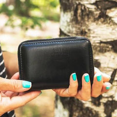 Men's and women's leather wallets, cardholders, and pouches collection