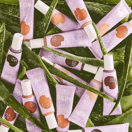 كريم أساس إيسنس الملون مع عامل حماية SPF 30